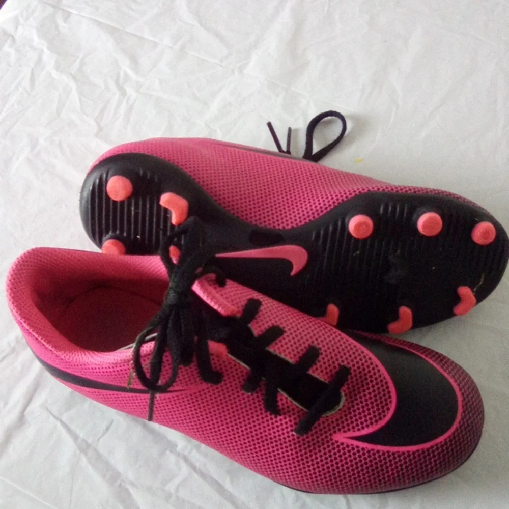 Nike Kids Pink and Black Sneakers Size 5 Y Is A Little Stain In One Shoes Pictur